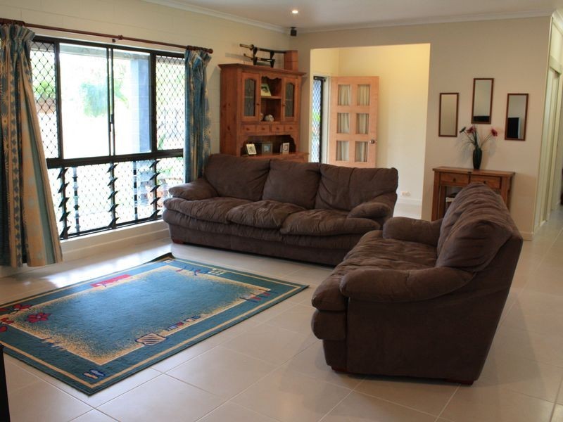 11 Mawson Street, Bluewater QLD 4818