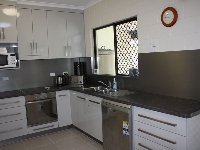 11 Mawson Street, Bluewater QLD 4818