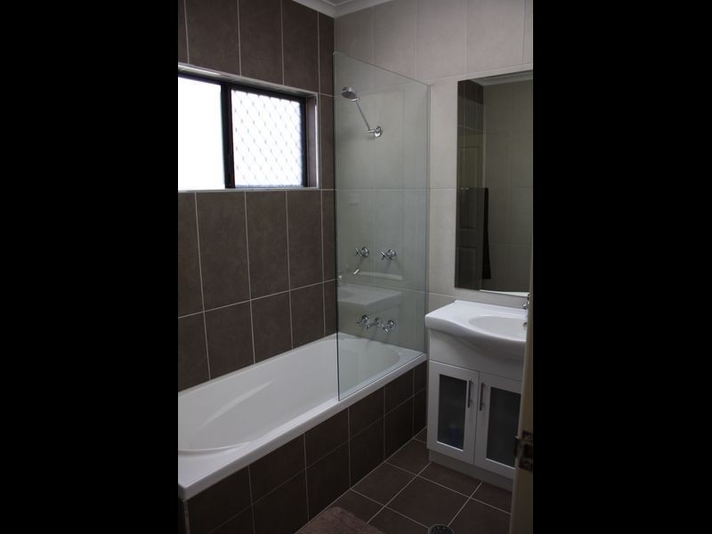 11 Mawson Street, Bluewater QLD 4818