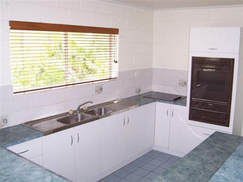 25 Esplanade, Toolakea QLD 4818