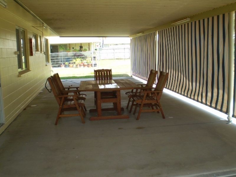 33 Dalkeith Street, Mount Louisa QLD 4814