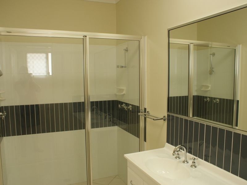 5 Yamacutta Ct North Shore, Burdell QLD 4818