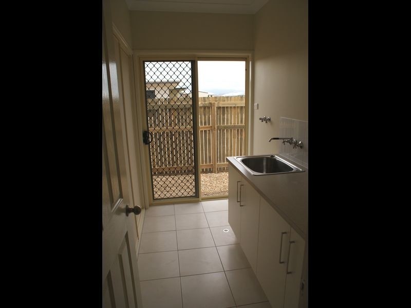 5 Yamacutta Ct North Shore, Burdell QLD 4818