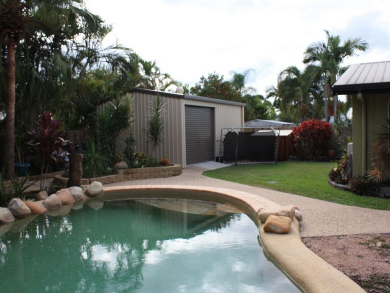 8 Feeney Avenue, Rasmussen QLD 4815
