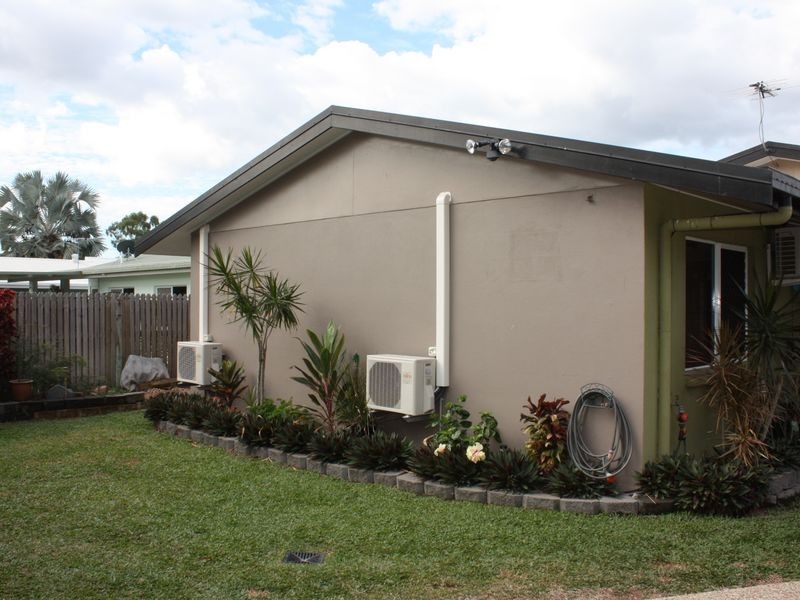 8 Feeney Avenue, Rasmussen QLD 4815