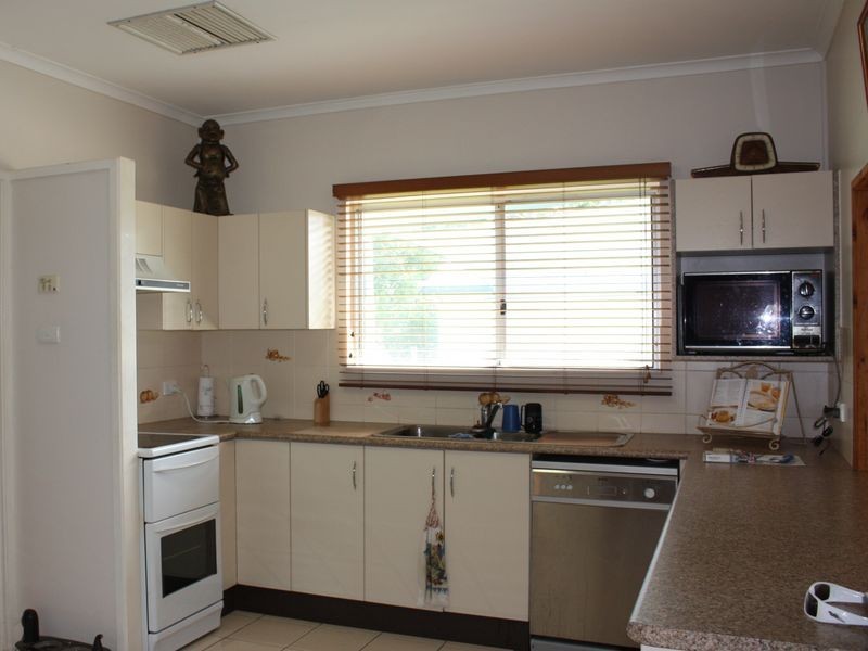 9 Flagstone Ave, Rangewood QLD 4817