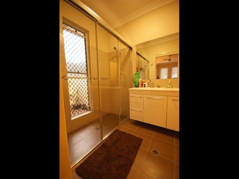 2 Braxton Circuit, Mount Louisa QLD 4814