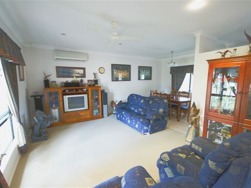 16 Heather Avenue, Rasmussen QLD 4815