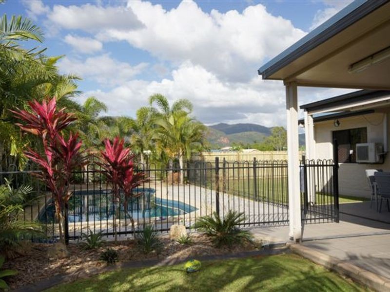16 Heather Avenue, Rasmussen QLD 4815