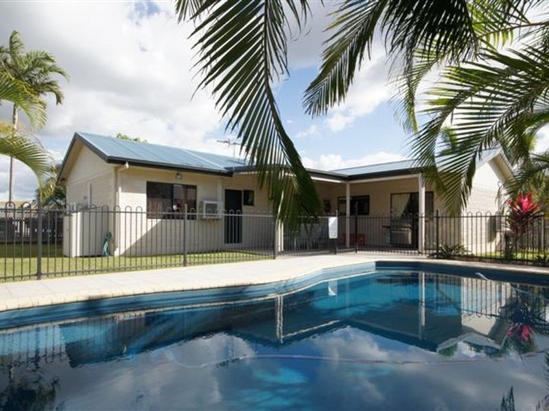 16 Heather Avenue, Rasmussen QLD 4815