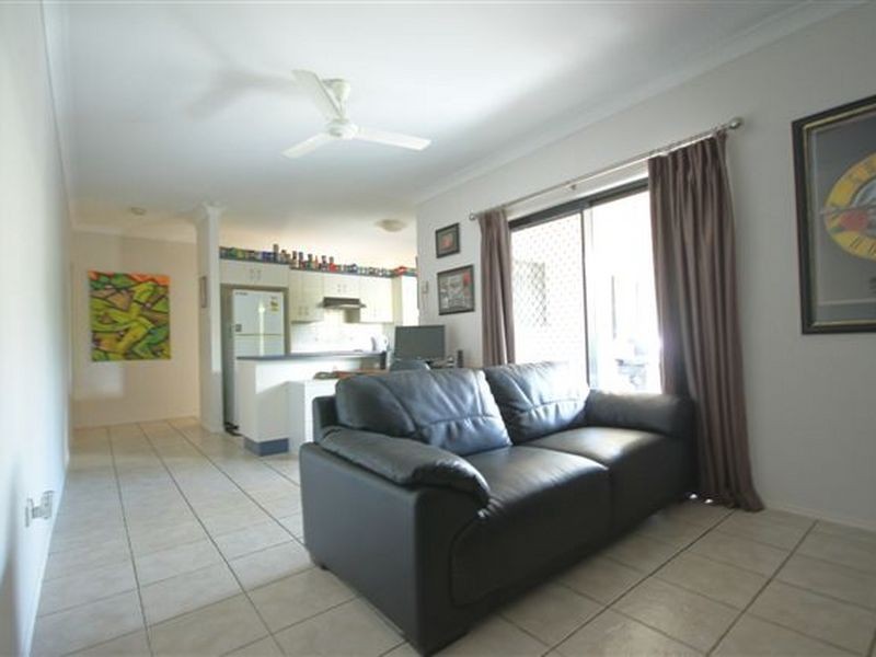16 Heather Avenue, Rasmussen QLD 4815
