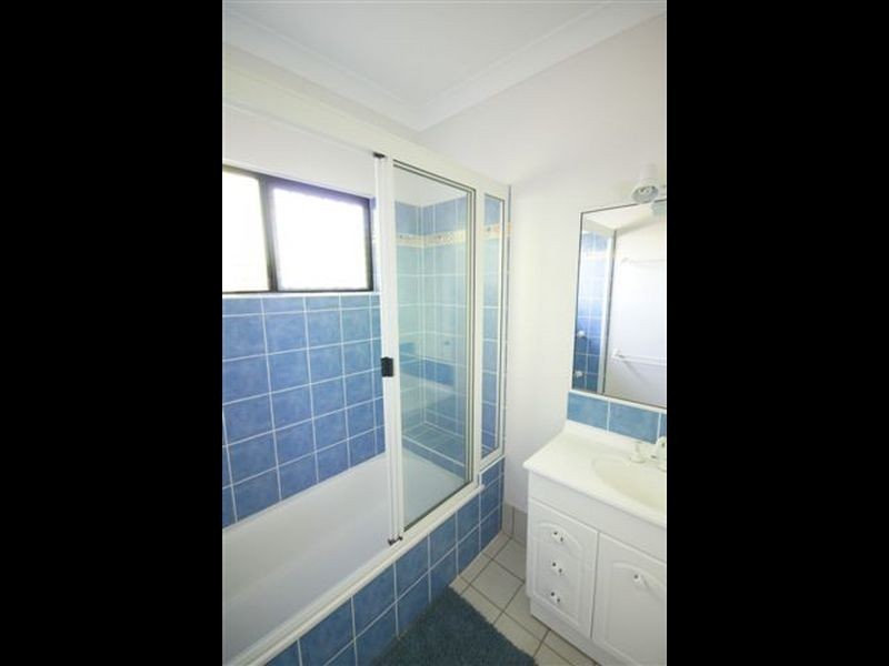 16 Heather Avenue, Rasmussen QLD 4815