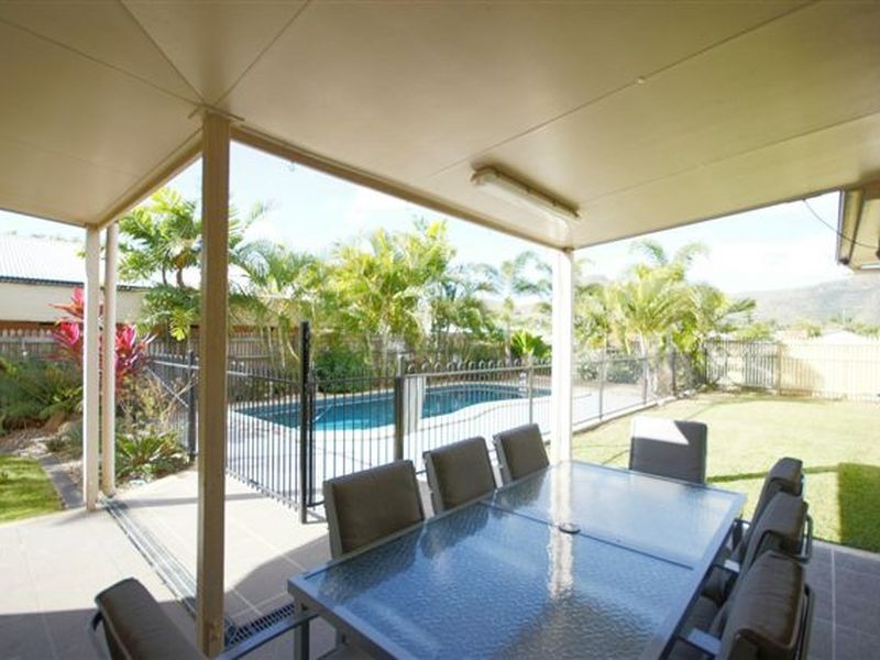 16 Heather Avenue, Rasmussen QLD 4815