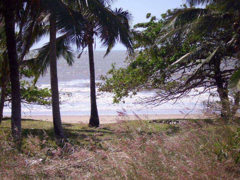 225 Balgal Beach Road, Balgal Beach QLD 4816