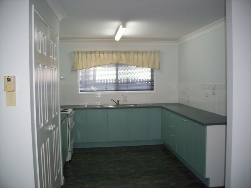 4 Malaga Street, Kirwan QLD 4817