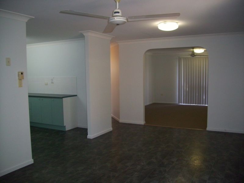 4 Malaga Street, Kirwan QLD 4817