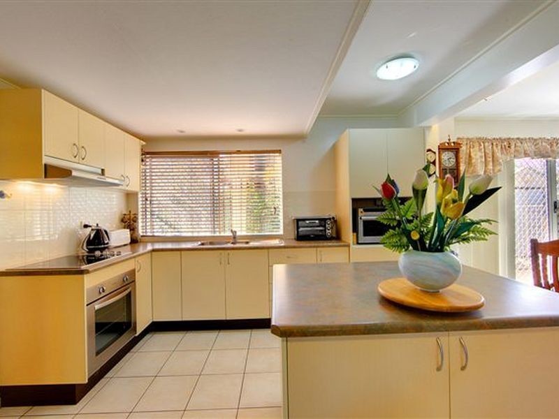 1 Nowland Avenue, Cranbrook QLD 4814