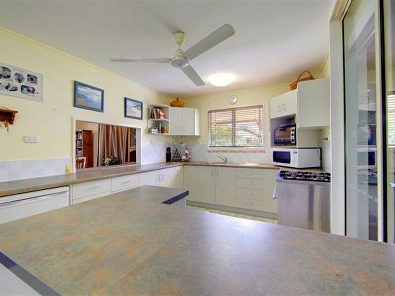 1 Nowland Avenue, Cranbrook QLD 4814