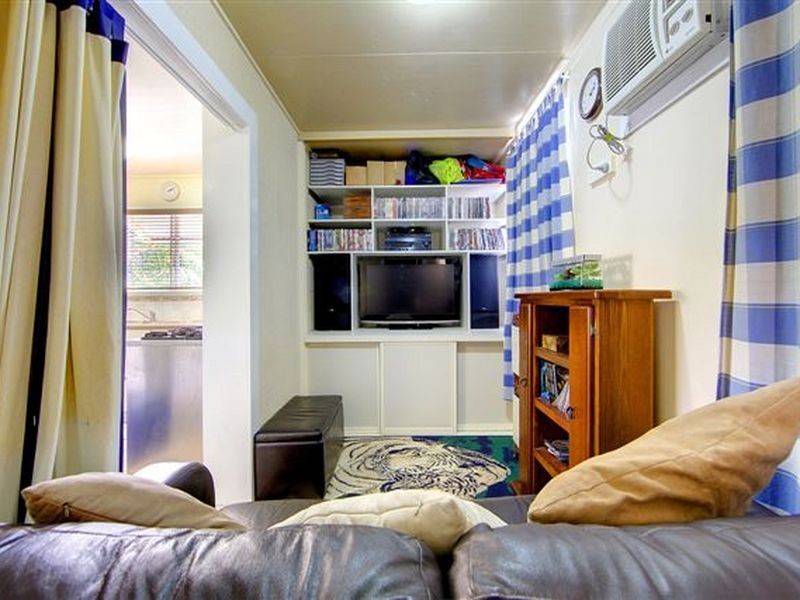 1 Nowland Avenue, Cranbrook QLD 4814