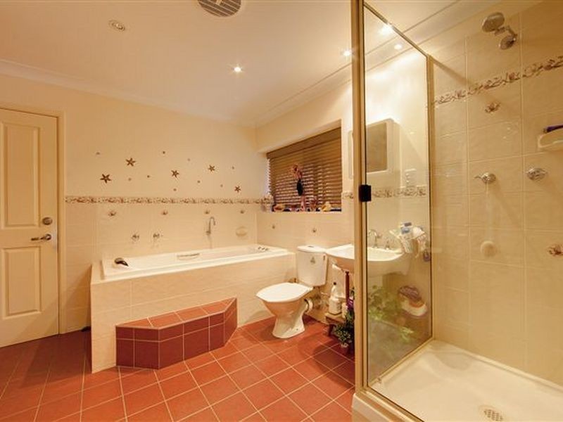 1 Nowland Avenue, Cranbrook QLD 4814