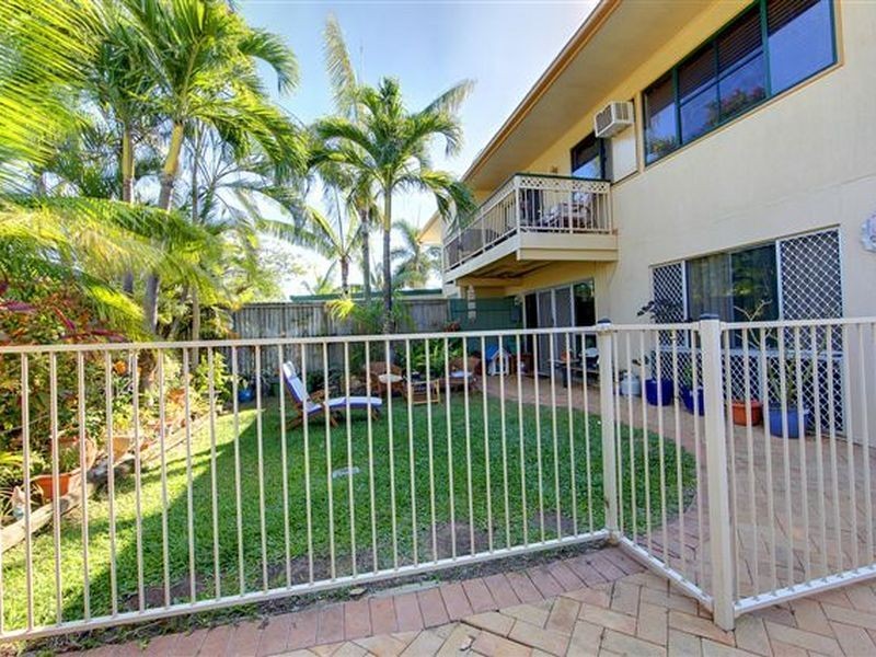 1 Nowland Avenue, Cranbrook QLD 4814