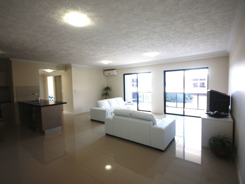 Units Angus Smith Drive, Douglas QLD 4814