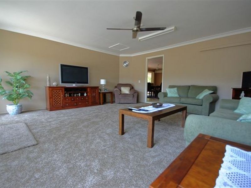 160 Greenwood Drive, Kirwan QLD 4817