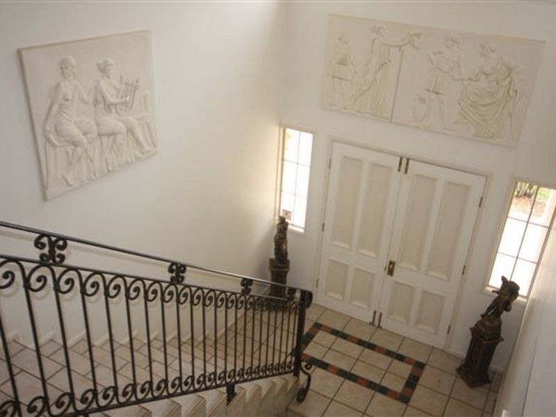 9 Cardwell  Court, Kirwan QLD 4817