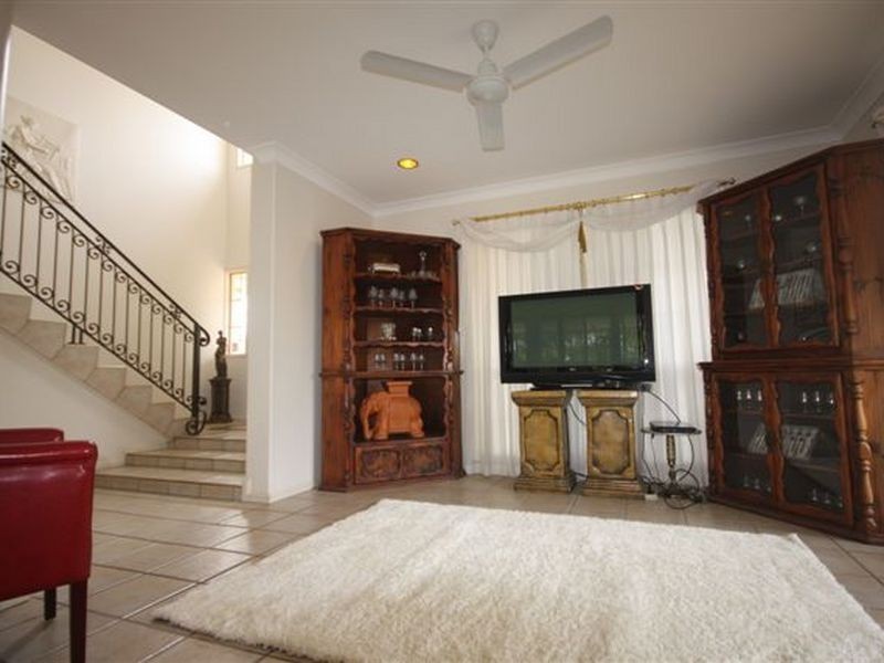 9 Cardwell  Court, Kirwan QLD 4817