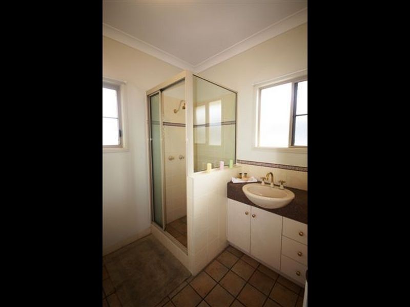 9 Cardwell  Court, Kirwan QLD 4817