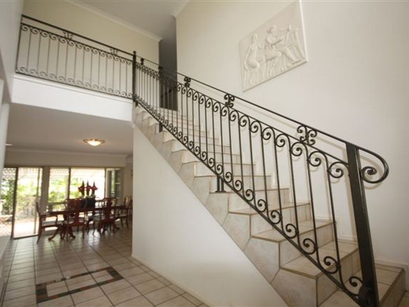 9 Cardwell  Court, Kirwan QLD 4817