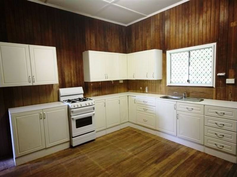 89 Robertson Street, Railway Estate QLD 4810