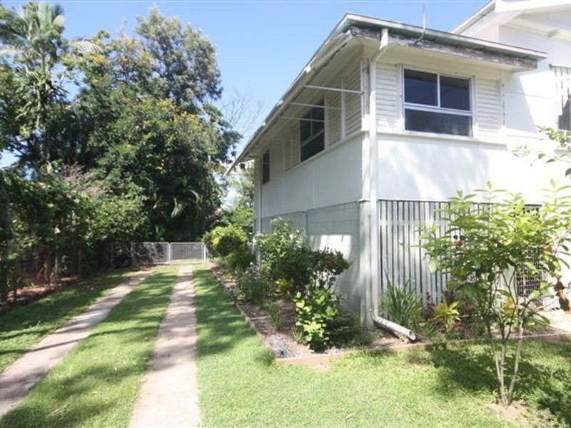 89 Robertson Street, Railway Estate QLD 4810