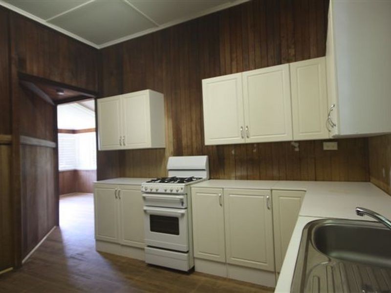 89 Robertson Street, Railway Estate QLD 4810