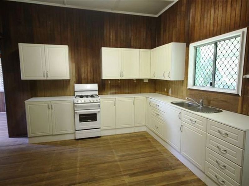 89 Robertson Street, Railway Estate QLD 4810