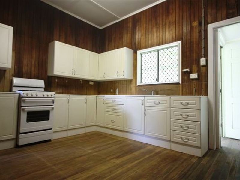 89 Robertson Street, Railway Estate QLD 4810