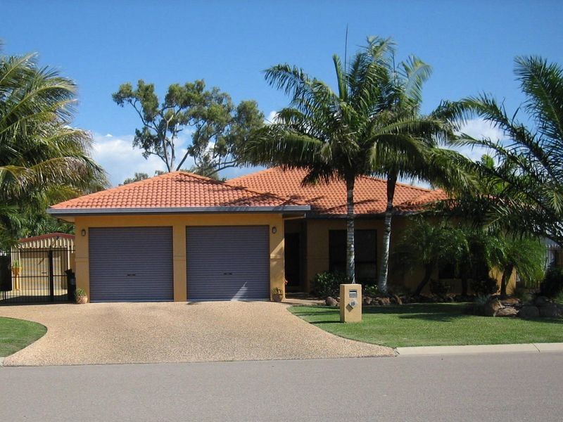 15 Livistonia Close, Bushland Beach QLD 4818
