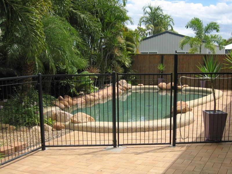 15 Livistonia Close, Bushland Beach QLD 4818