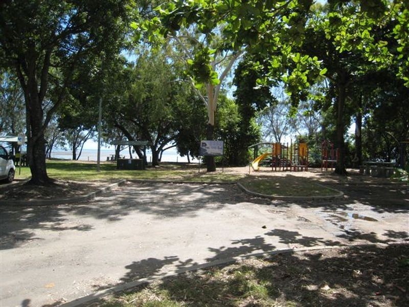 15 Livistonia Close, Bushland Beach QLD 4818