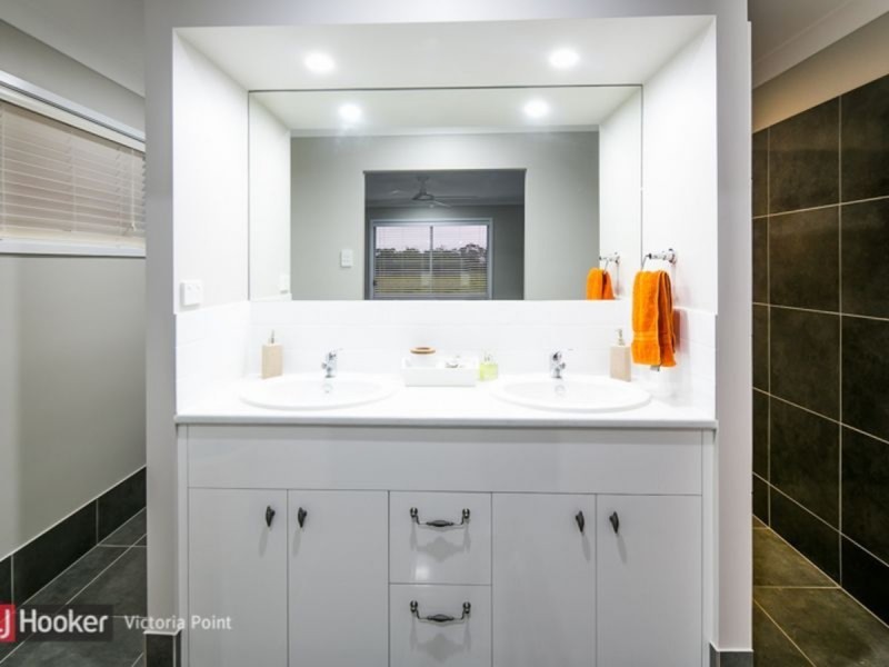 77 Waterville Drive, Thornlands QLD 4164