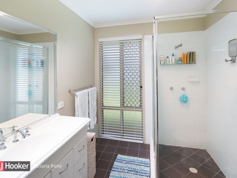 8 Gladebourne Crescent, Victoria Point QLD 4165