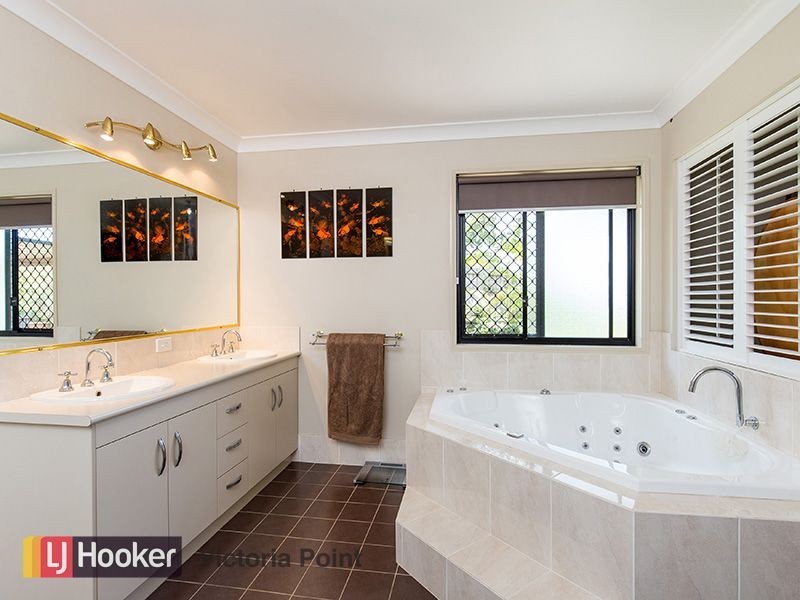 7 Scampi Place, Redland Bay QLD 4165