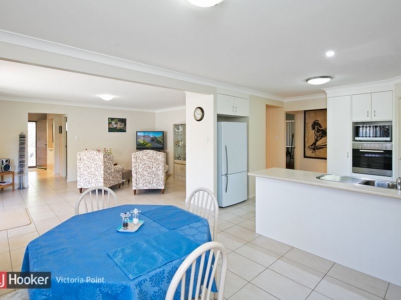 10 Scampi Place, Redland Bay QLD 4165