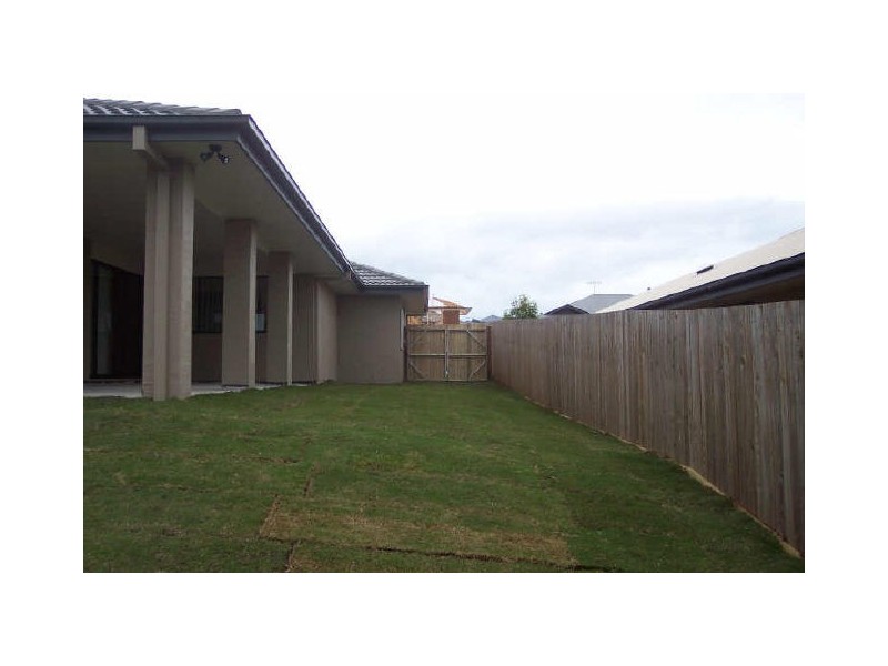 16 Cole Street, Redland Bay QLD 4165