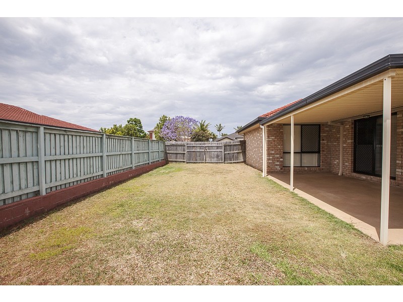 8 Kimbolton Drive, Redland Bay QLD 4165