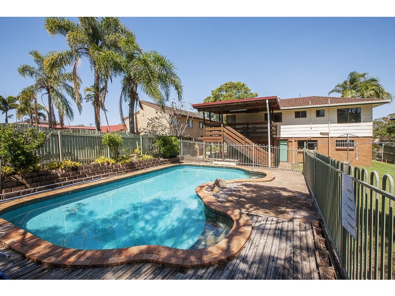 12 Magpie Street, Birkdale QLD 4159