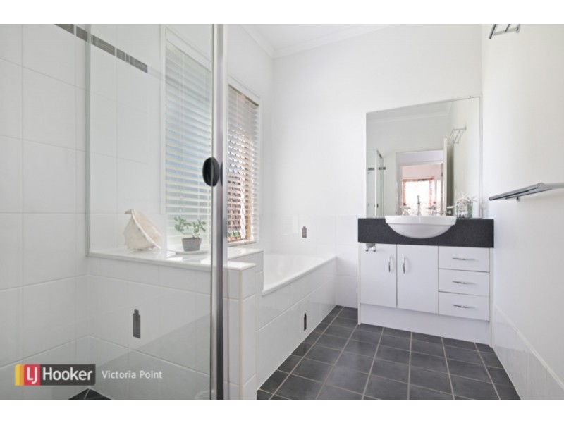 49 Sunningdale Drive, Redland Bay QLD 4165