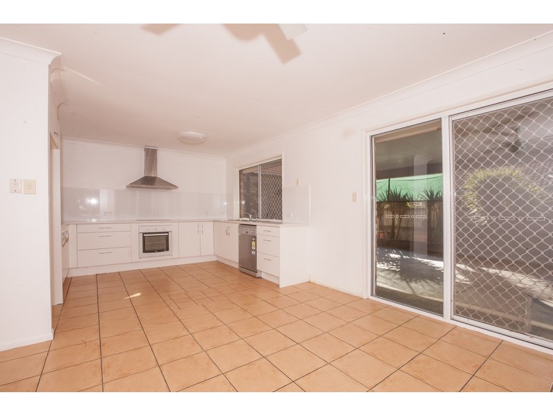 16 Gladebourne Crescent, Victoria Point QLD 4165