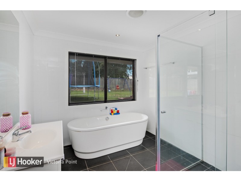 23 Magnolia Parade, Victoria Point QLD 4165