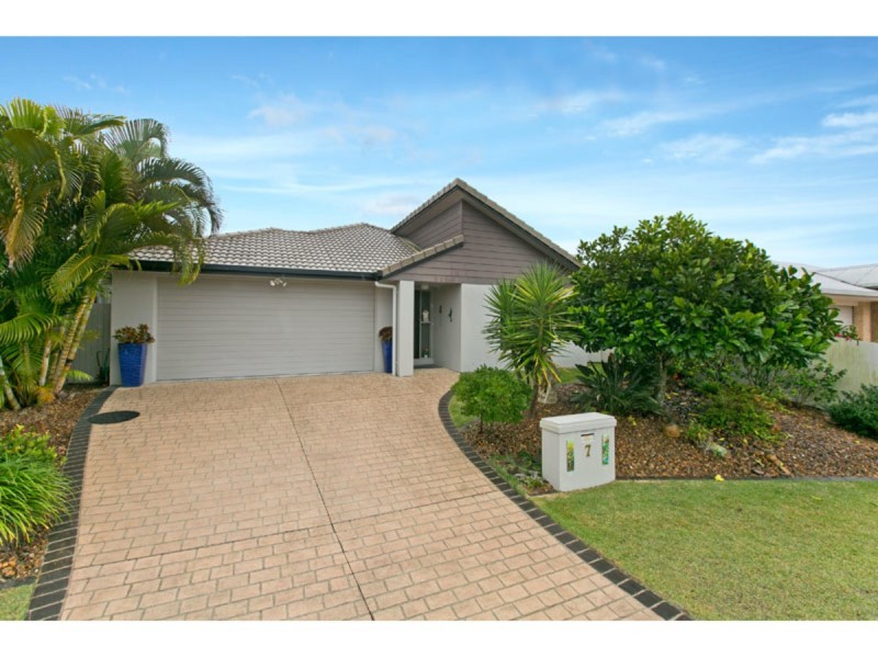 7 Lamb Close, Victoria Point QLD 4165